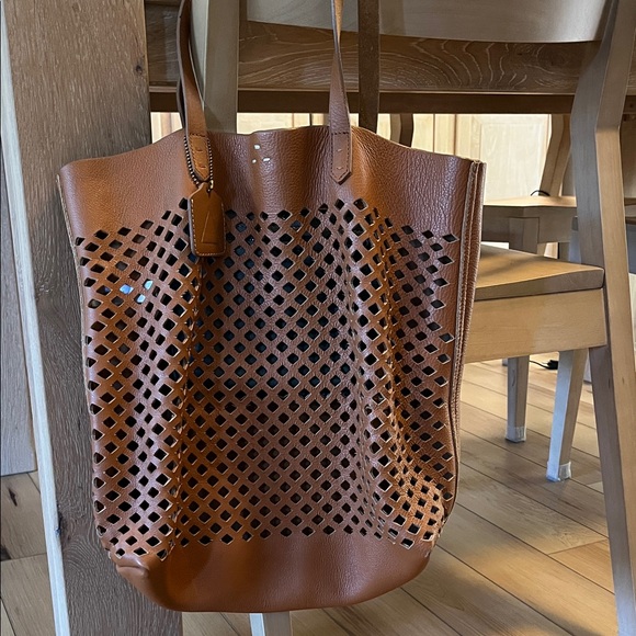 Kelsi Dagger Brown Tote Bag - Picture 1 of 5